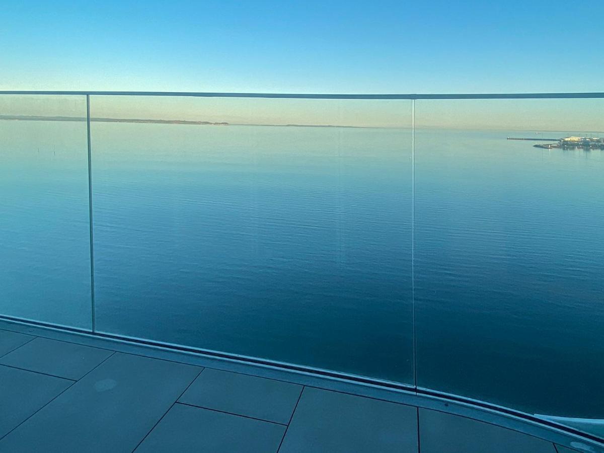Amazing Sea View Apartment Århus Exteriör bild